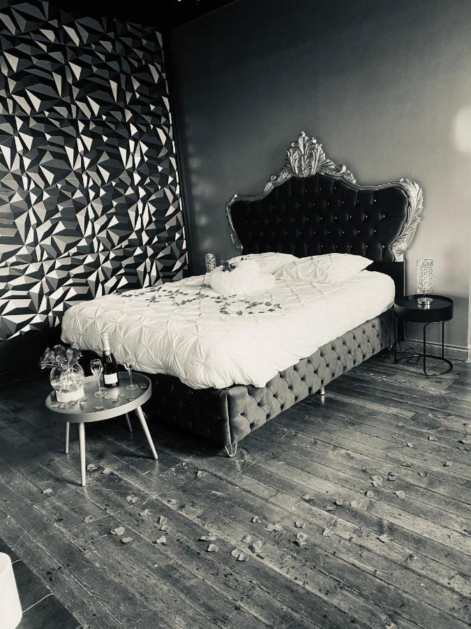 Hypolite Bed and Breakfast Avesnes-sur-Helpe Eksteriør billede