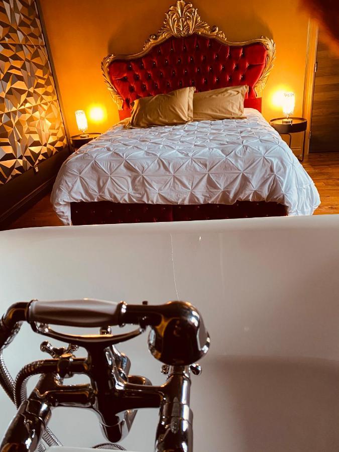 Hypolite Bed and Breakfast Avesnes-sur-Helpe Eksteriør billede